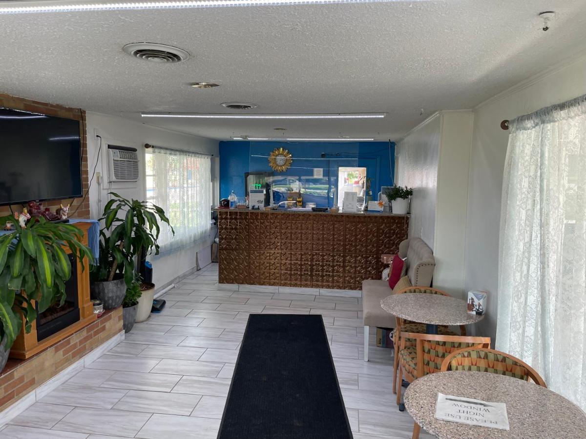 Rodeway Inn Flora Εξωτερικό φωτογραφία